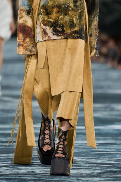 Look 36